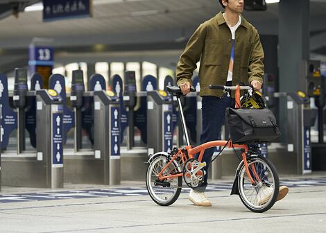 Skladací bicykel Brompton C Line 12Speed, Bumblebee Yellow/Bumblebee Yellow